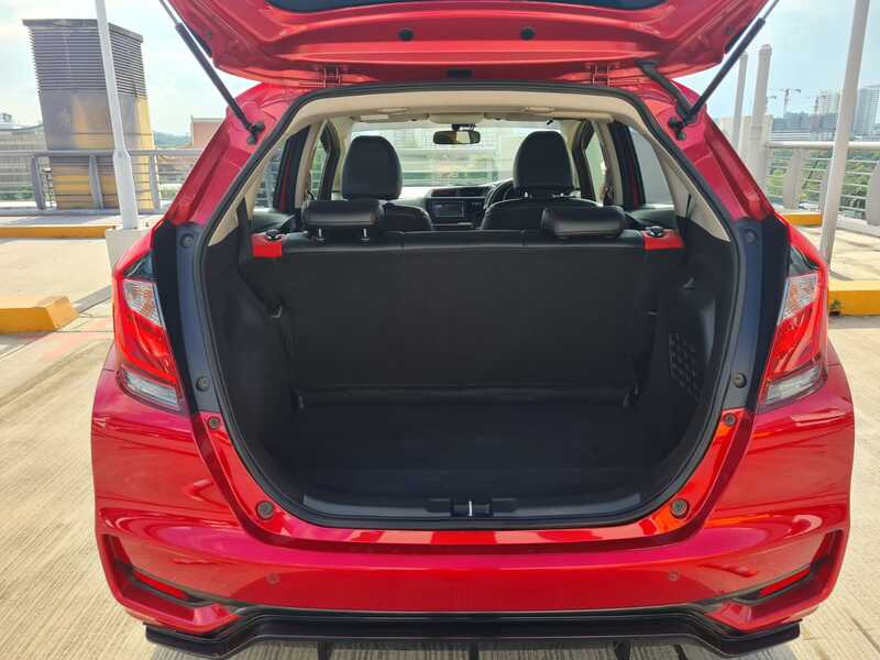 OPEN BACK VIEW - HONDA FIT HYBRID - SMG9366U - 21JUN23 - 800X600